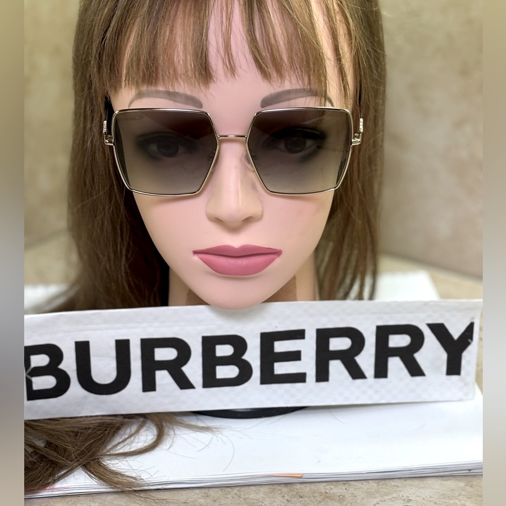 New Burberry B3133 1109/8E Daphne Gold Square Sunglasses - Picture 5 of 13
